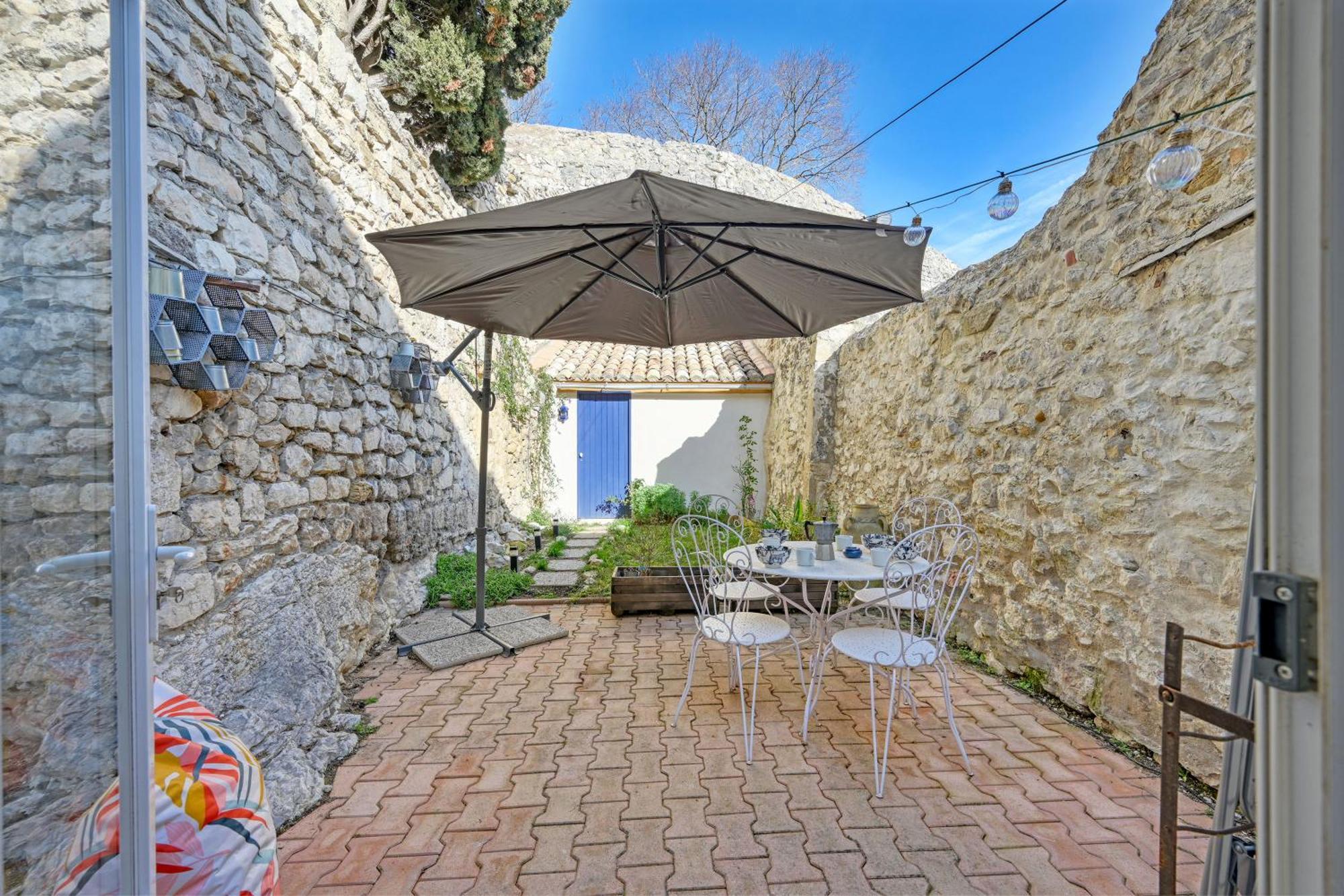 Hébergement de vacances La Cigale - Vieux Village - Charmante Maisonnette Climatisee Avec Jardin Villeneuve-lès-Avignon