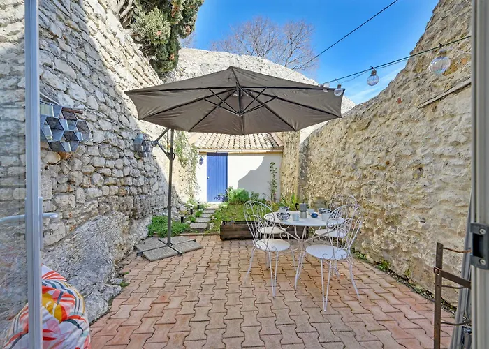 La Cigale - Vieux Village - Charmante Maisonnette Climatisee Avec Jardin