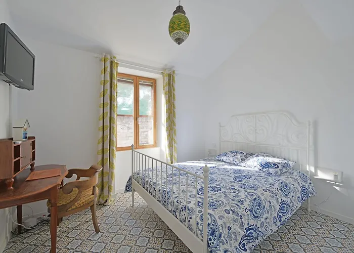 La Cigale - Vieux Village - Charmante Maisonnette Climatisee Avec Jardin
