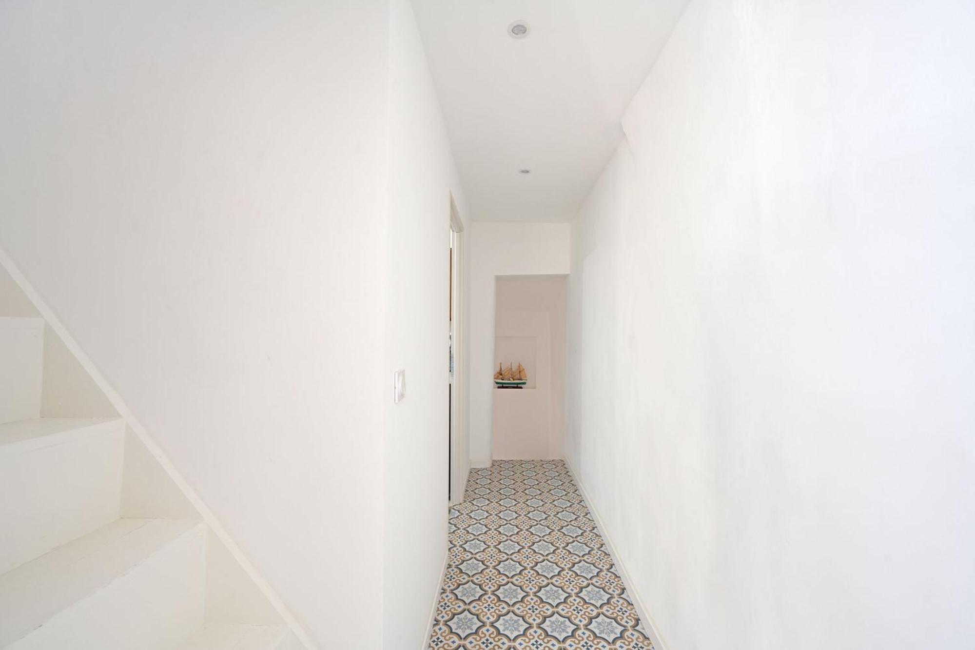 Holiday home La Cigale - Vieux Village - Charmante Maisonnette Climatisee Avec Jardin