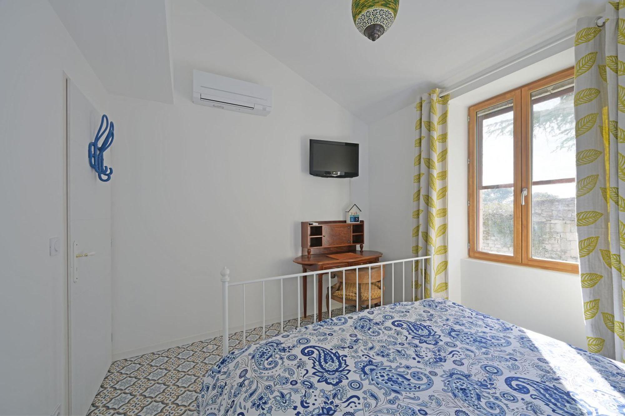 La Cigale - Vieux Village - Charmante Maisonnette Climatisee Avec Jardin Holiday home